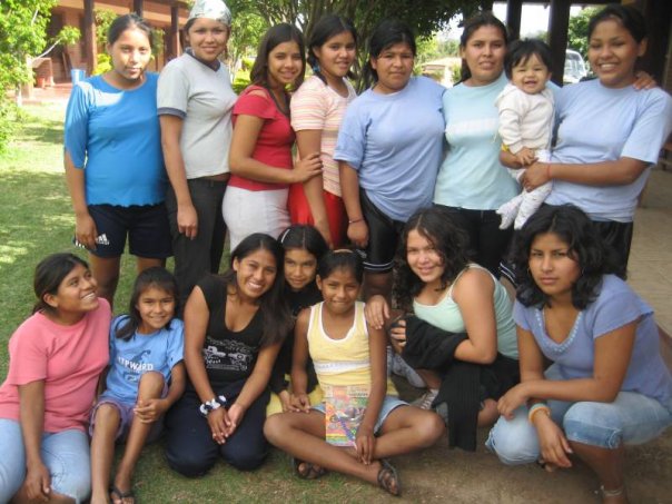 Some of the girls in El Alfarero